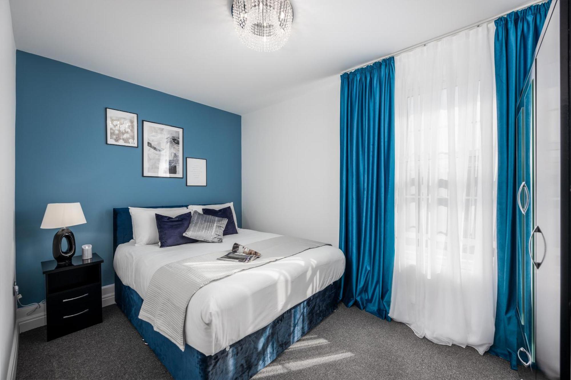 Апартаменты Cosy 4-bedroom Next To Borough *